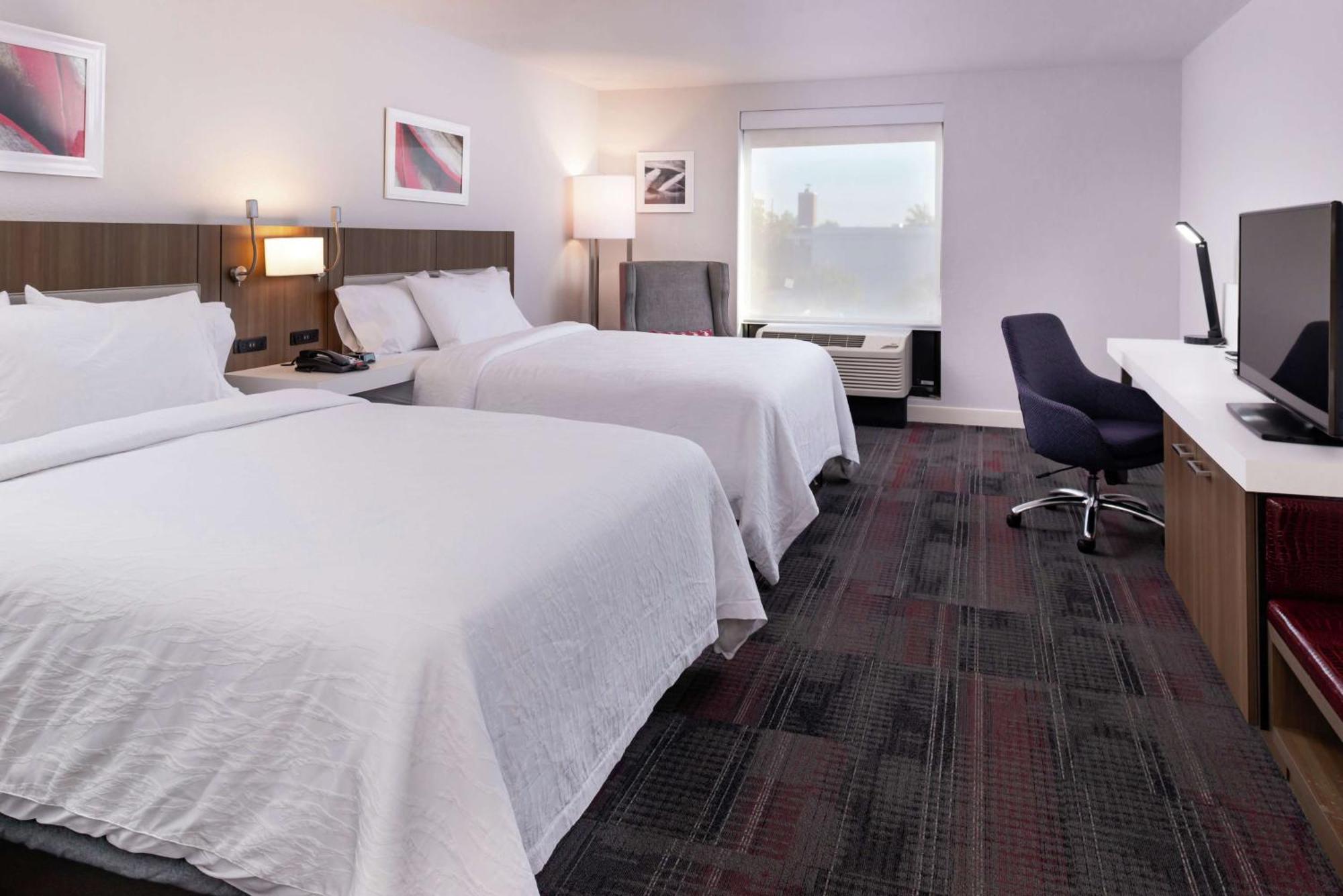 Hilton Garden Inn Columbia Downtown Экстерьер фото
