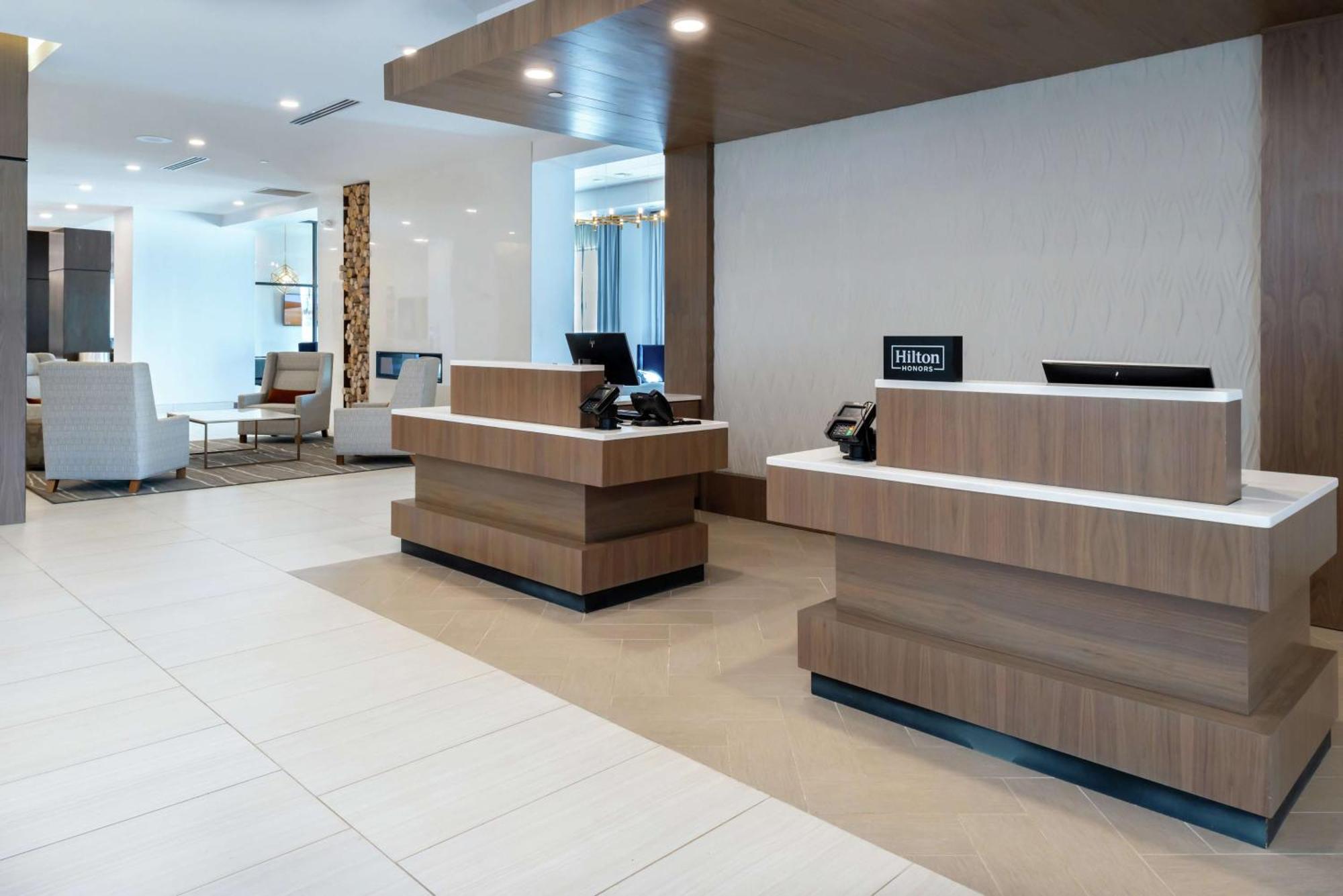 Hilton Garden Inn Columbia Downtown Экстерьер фото