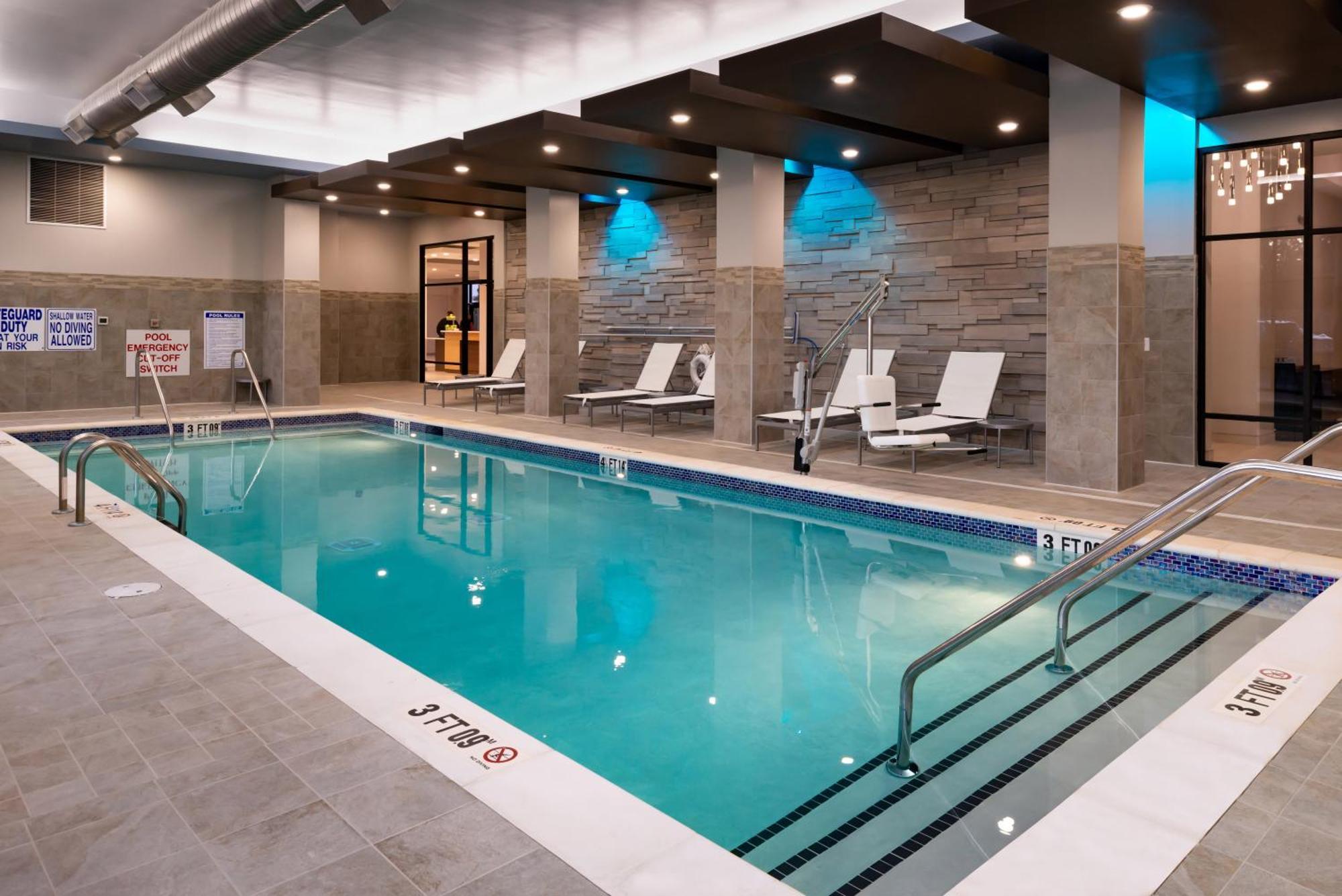 Hilton Garden Inn Columbia Downtown Экстерьер фото